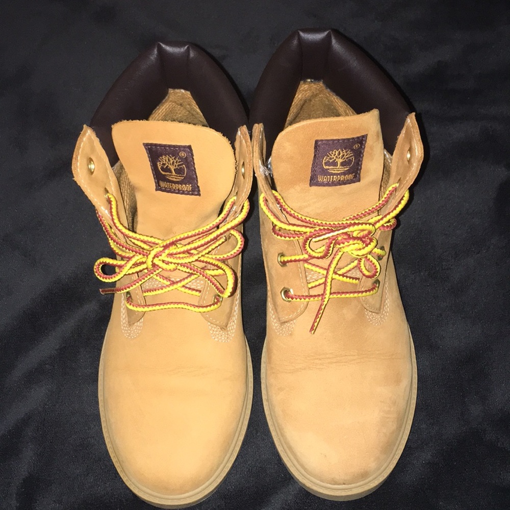 Timberland Boots Size 5 youth (7 women)